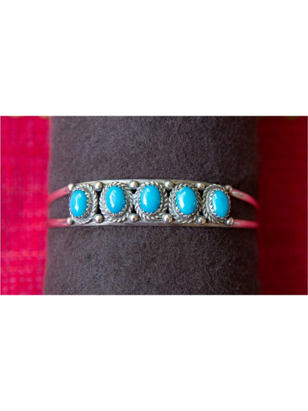 Vintage Navajo Sterling Silver cuff bracelet with 5 turquoise stones - Picture 6 of 6